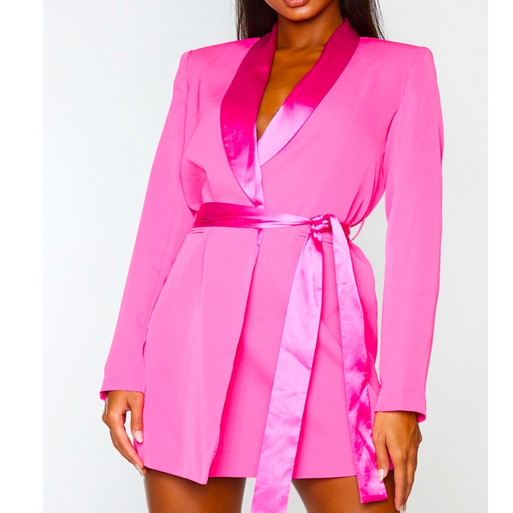 Suit dress, silky, pink. Waist tie. Pretty little thing
